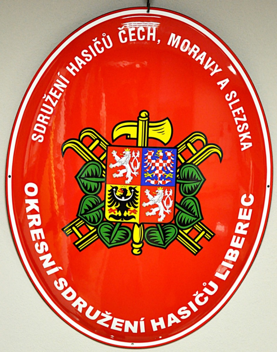Smaltovaný hasičský ovál se znakem SH ČMS a velkým státním znakem ČR
