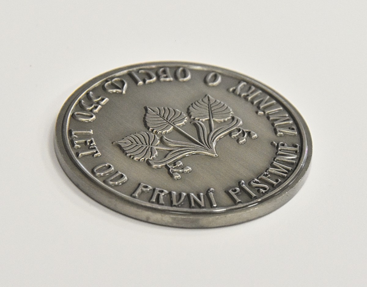 Oboustranná pamětní medaile obce Mezno.