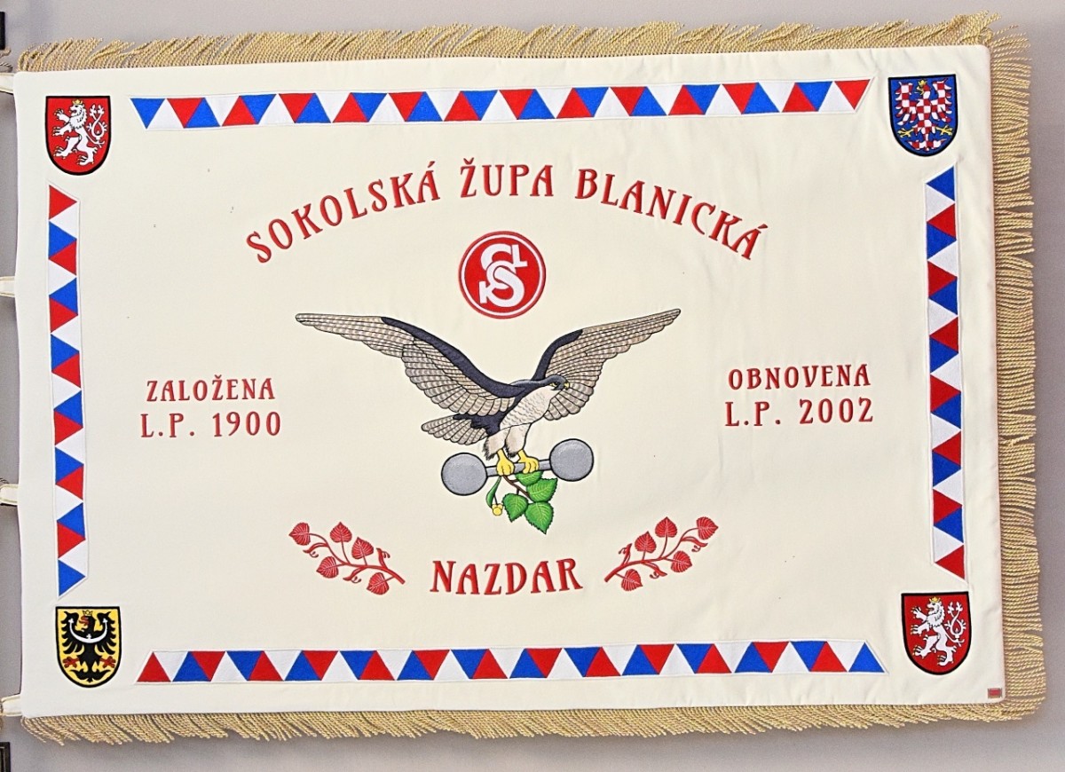 Vyšívaný prapor Sokolské župy Blanické.