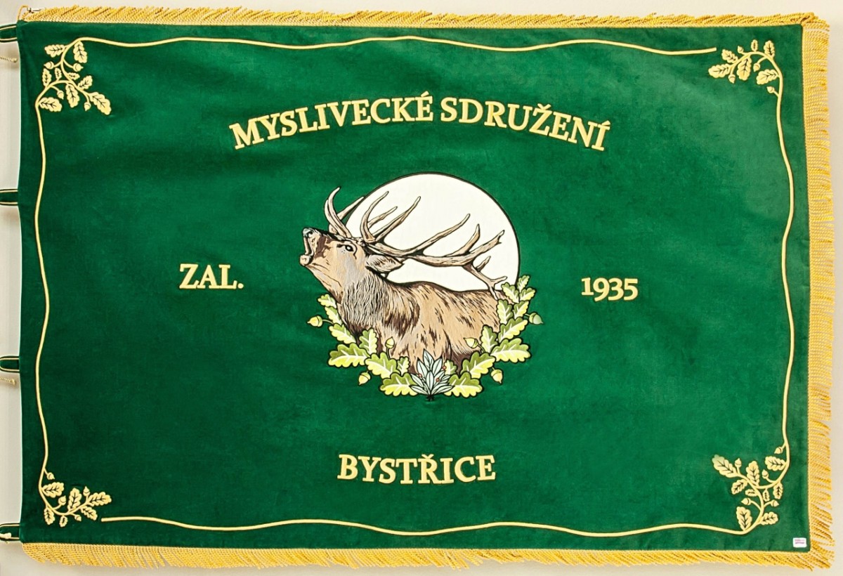 Vyšívaný myslivecký prapor (avers).