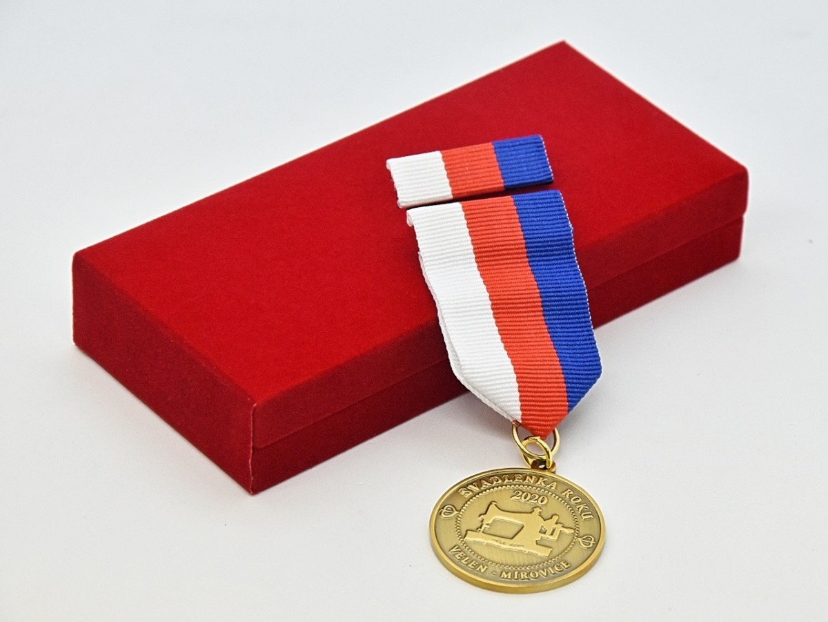 Výroba pamětních medailí na zakázku.