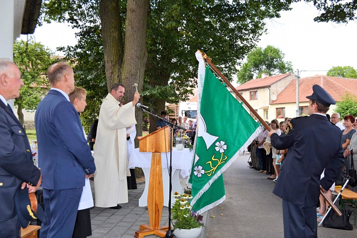 Vyšívané symboly vyhotovené pro obec Hodov.