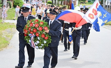 Naše státní vlajka slaví tento rok 100 let, uspořádejte nezapomenutelnou oslavu na její počest