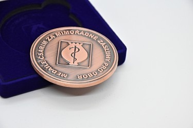 Pamětní medaile vyhotovena na zakázku pro ČSARIM.