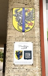 Ukázka vyhotovení smaltované cedule s QR kódem pro město Bystřice nad Pernštejnem.