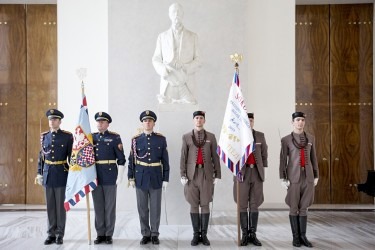 Prezidentský prapor vyhotovený pro Českou obec sokolskou