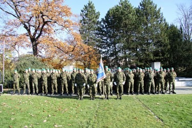 Předání slavnostního praporu rotě aktivních záloh Krajského vojenského velitelství Zlín.