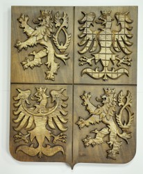 Dřevěný vyřezávaný velký státní znak České republiky