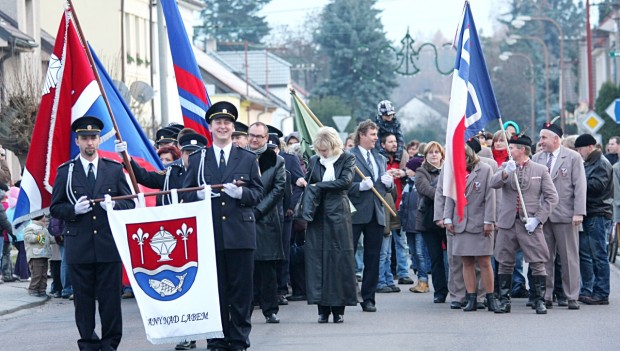 Slavnostní žehnání obecního znaku a praporu, obec Řečany nad Labem