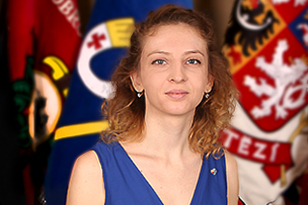 Slávka Podmolová, manažerka e-shopu a expedice / expedition manager